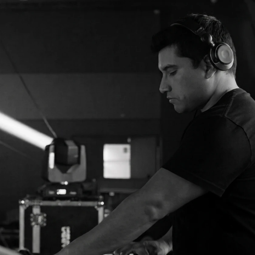 DJ Maik Mercado, DJ para matrimonios en Santiago oriente
